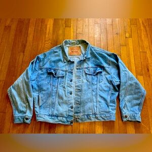 Men’s Levi’s stonewashed vintage denim jacket XL